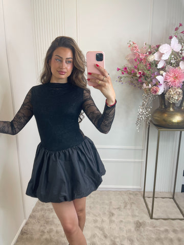 Lace balloon dress black