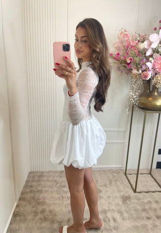Lace balloon dress white