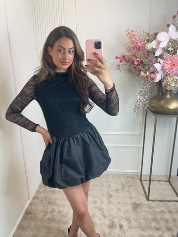 Lace balloon dress black